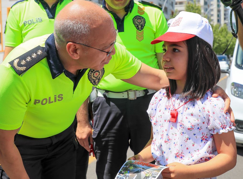 İl Emniyet Müdürümüz Sayın Fatih KAYA,  Karayolları Trafik Haftası kapsamında yapılan programa katıldı.