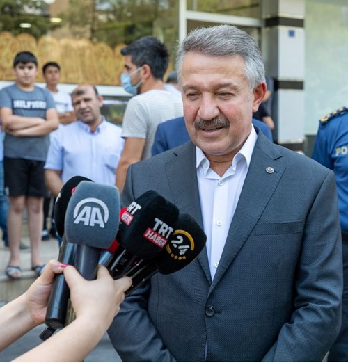 İl Emniyet Müdürümüz Sn. Dr. Hüseyin AŞKIN'ın ilimizdeki ilk mesai gününde, Şehit Emniyet Müdürümüz Ali Gaffar OKKAN'ın anıtına ziyareti